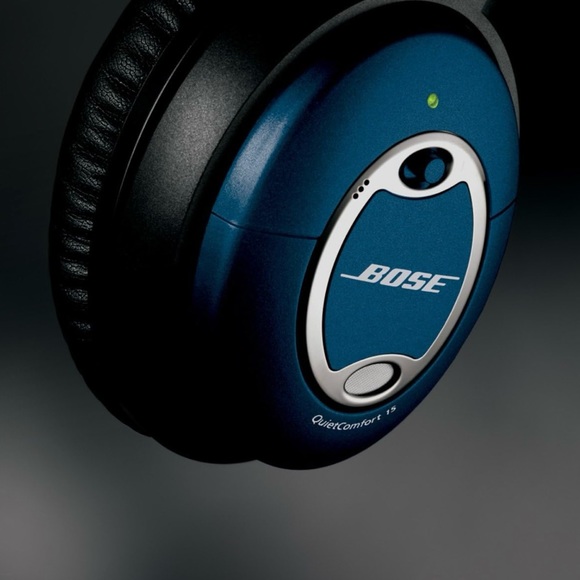 Quiet comfort Bose Headphones - Picture 2 of 7